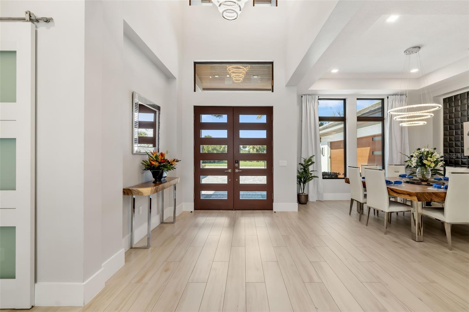 FOUNDERS CLUB - Residential