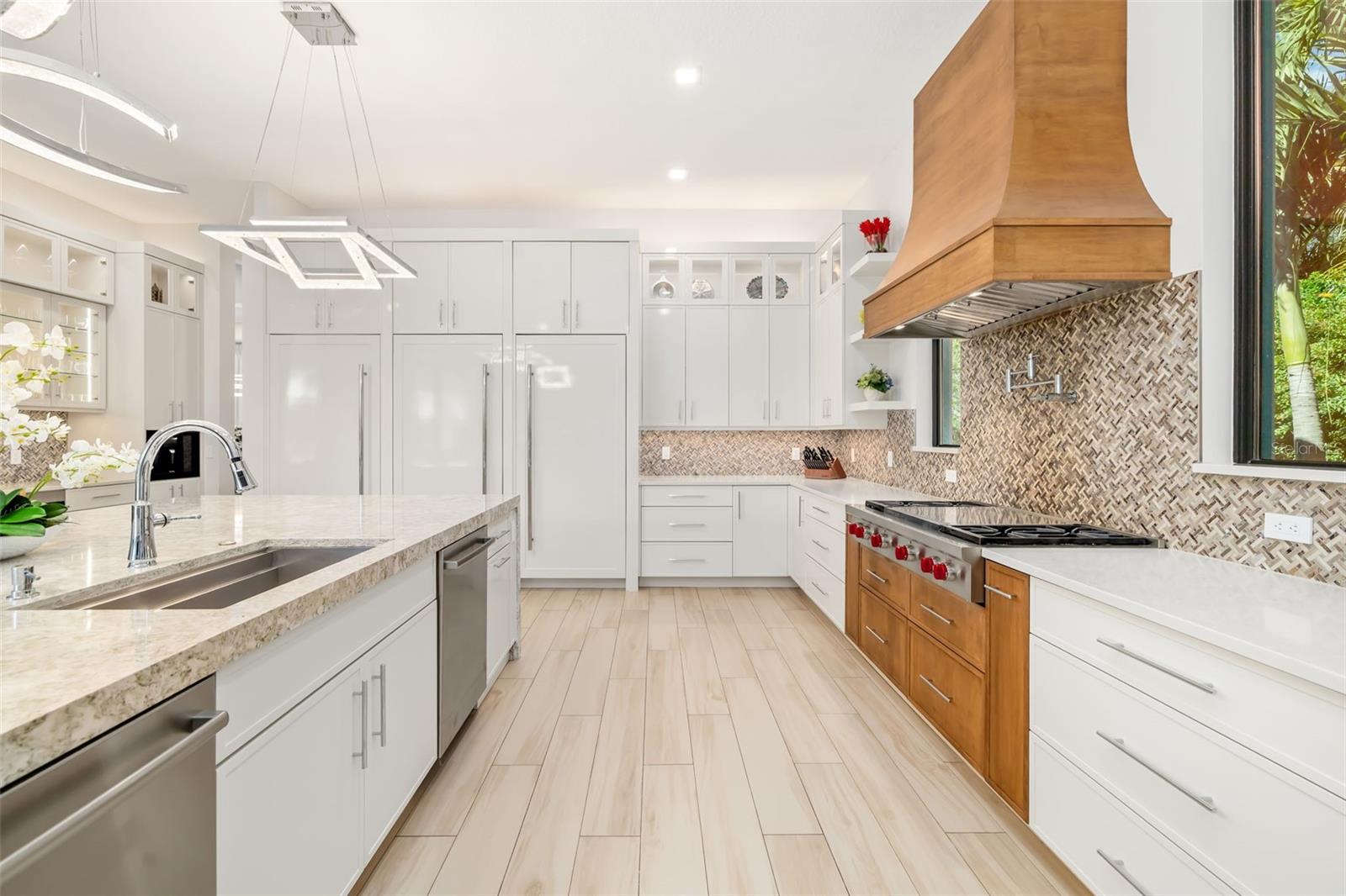 FOUNDERS CLUB - Residential