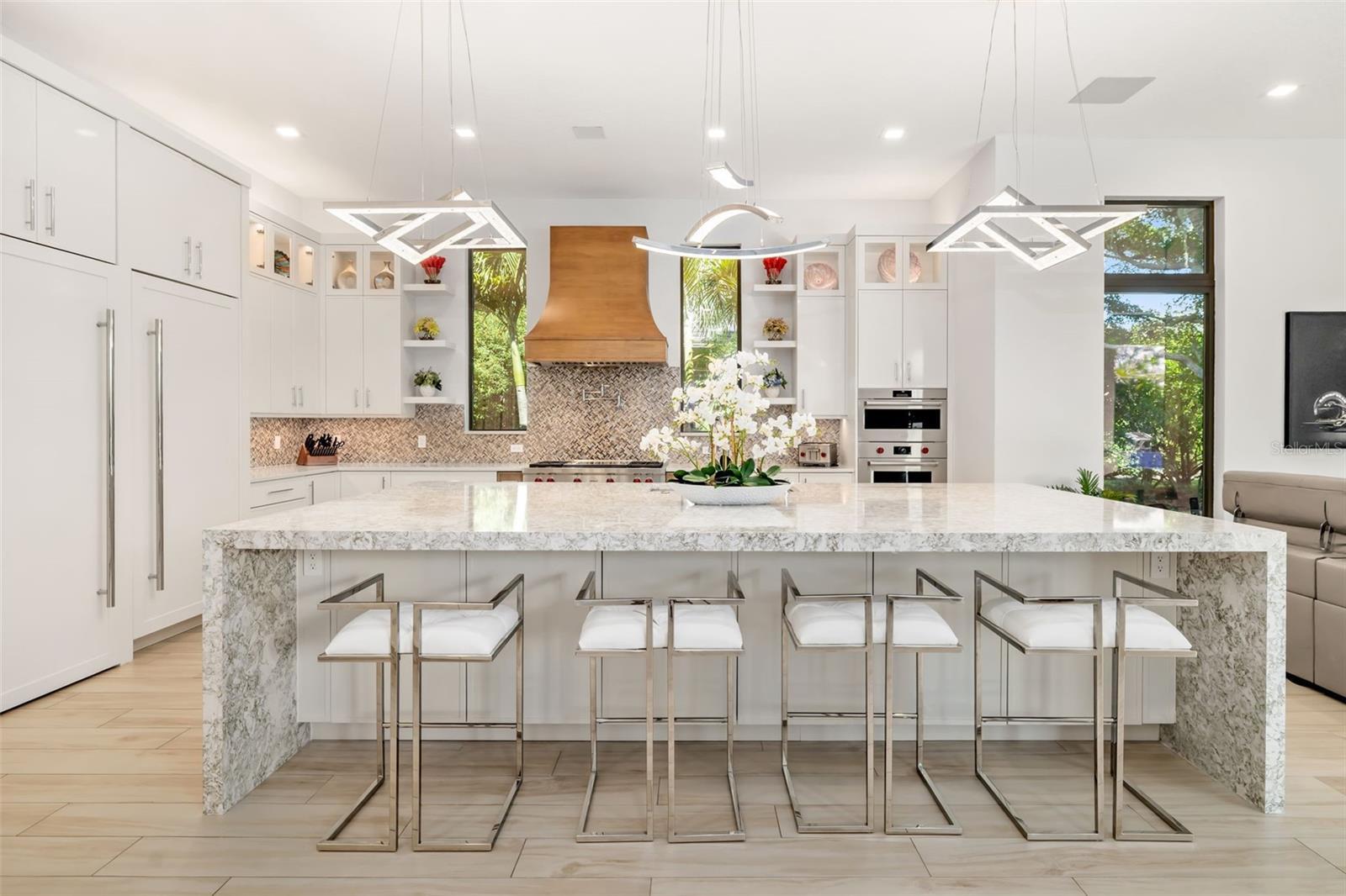 FOUNDERS CLUB - Residential