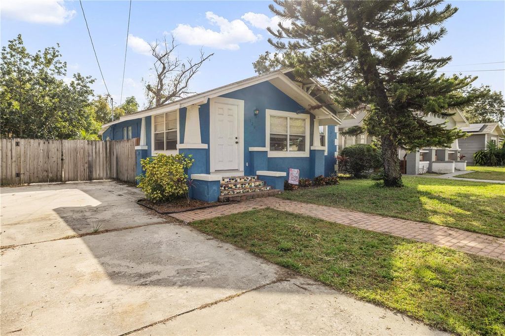 Photo of 1209 E Ida Street, Tampa, FL 33603 (MLS # TB8494064)