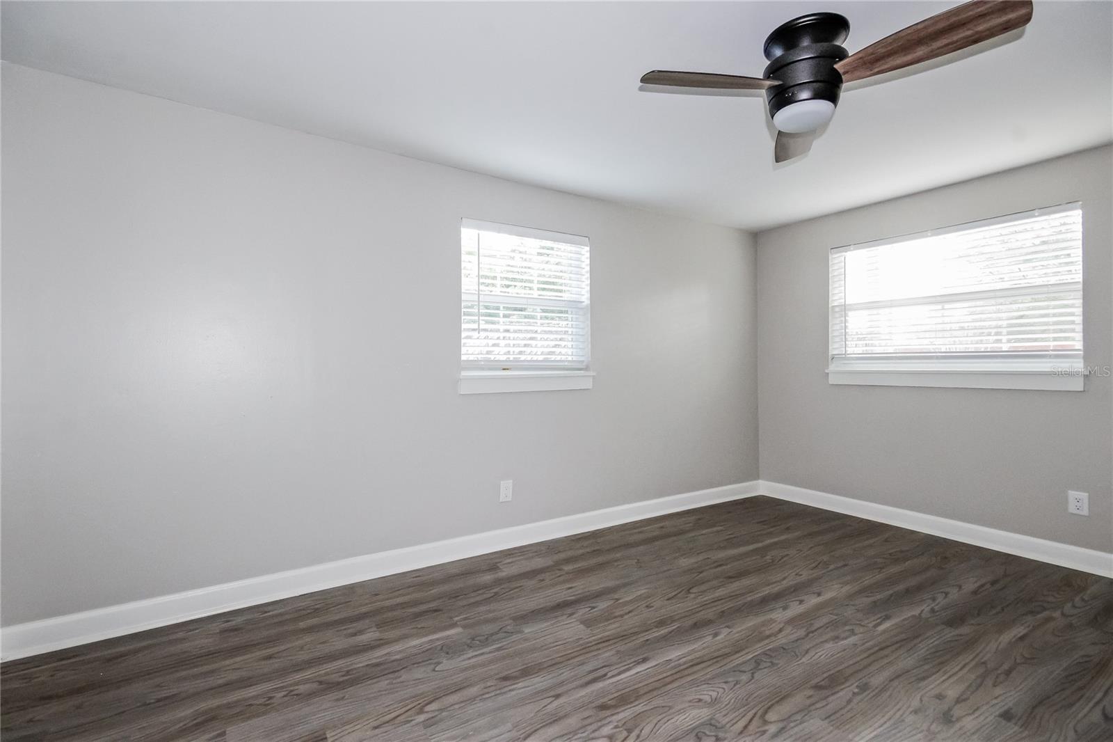 SOUTHERN COMFORT HOMES UNIT 1-B - Residential Lease