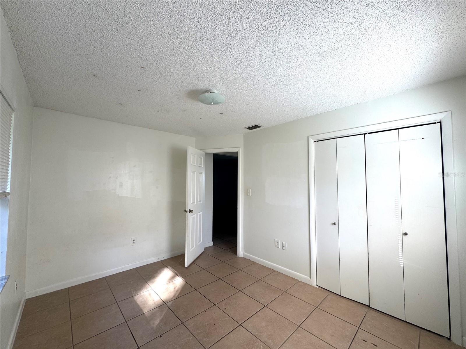 AIRPORT SUB - Residential Lease