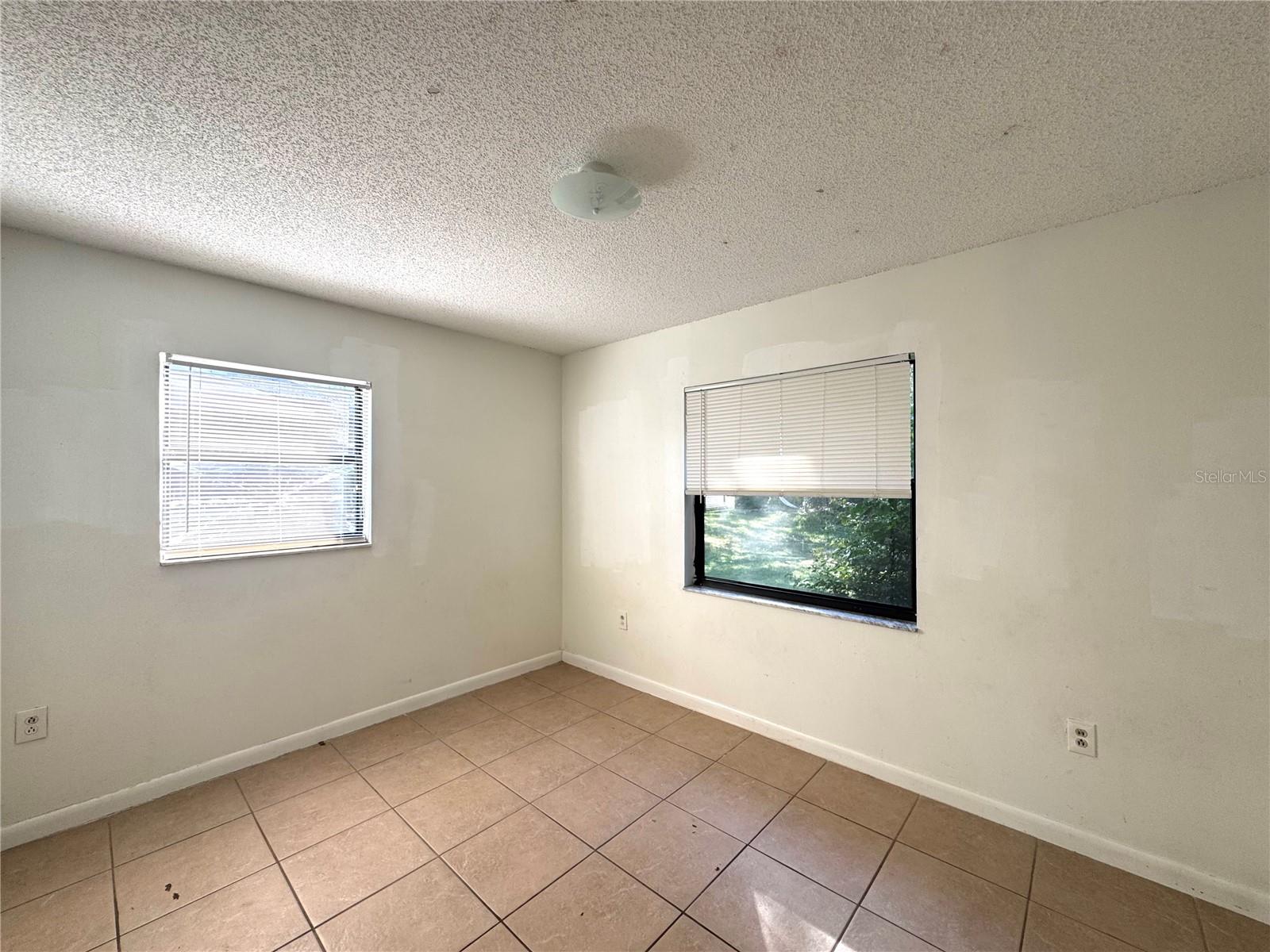 AIRPORT SUB - Residential Lease