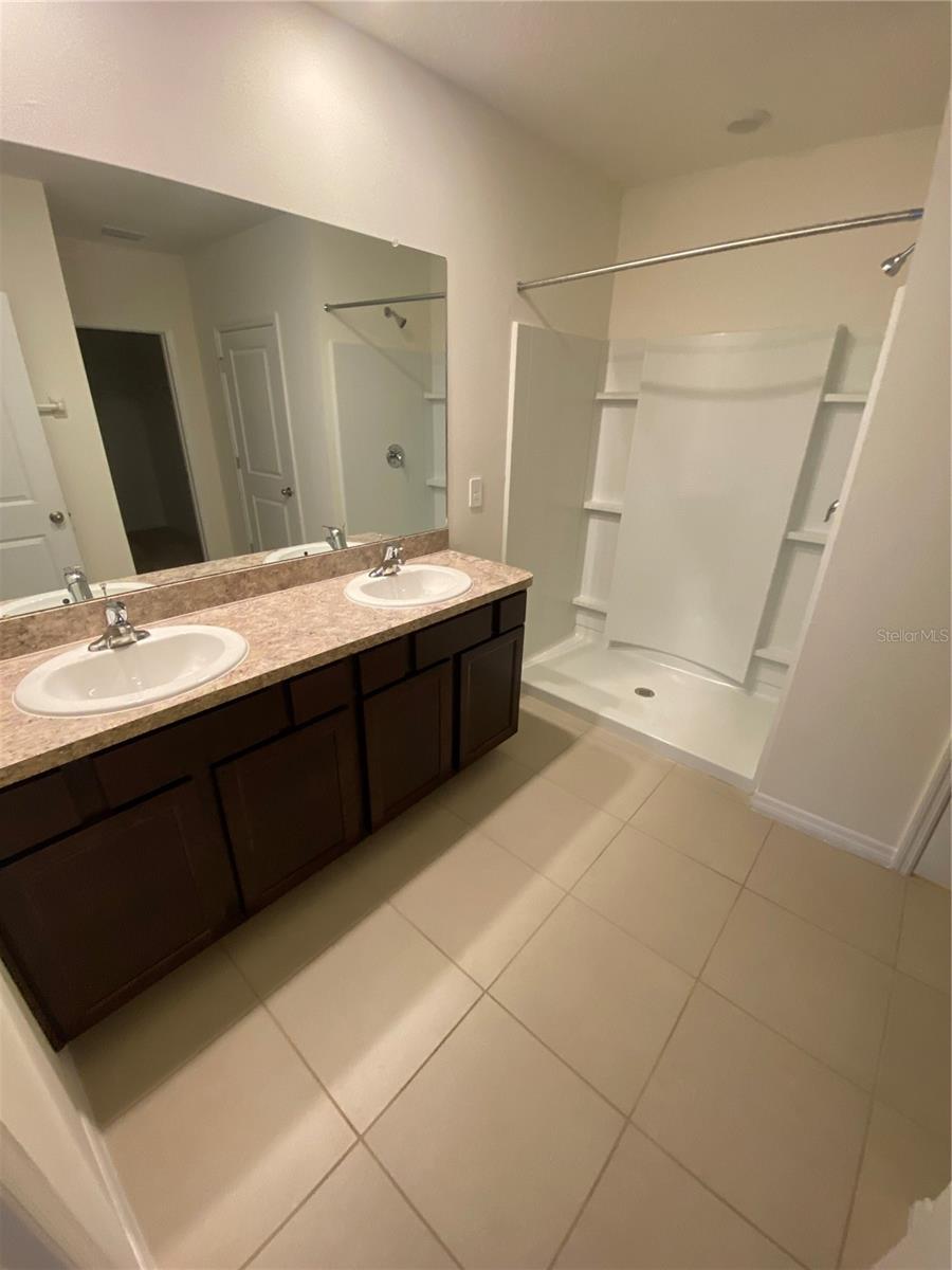 LAKEWOOD RANCH SOLERA PH IA & IB - Residential Lease