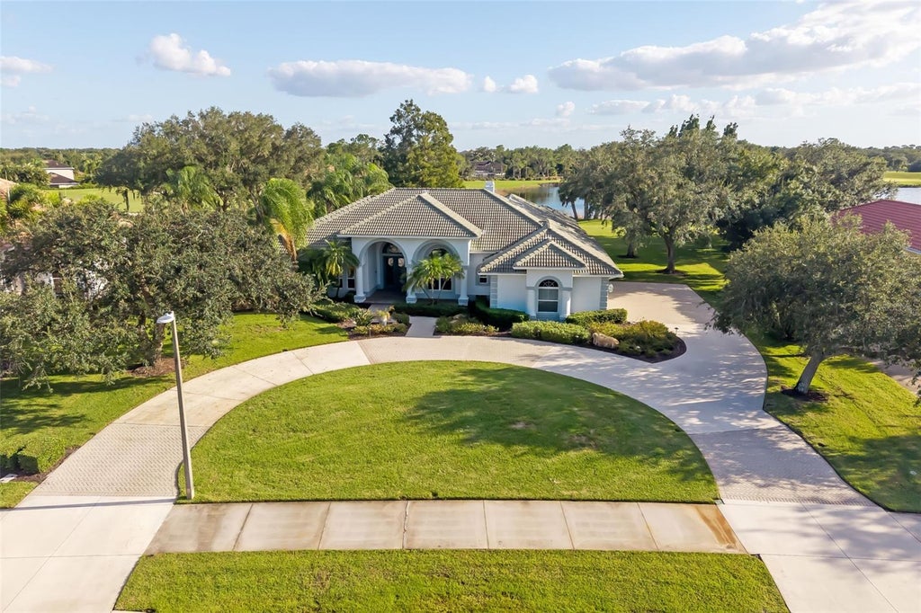 Photo of 3321 Charles Macdonald Drive, Sarasota, FL 34240 (MLS # A4710910)
