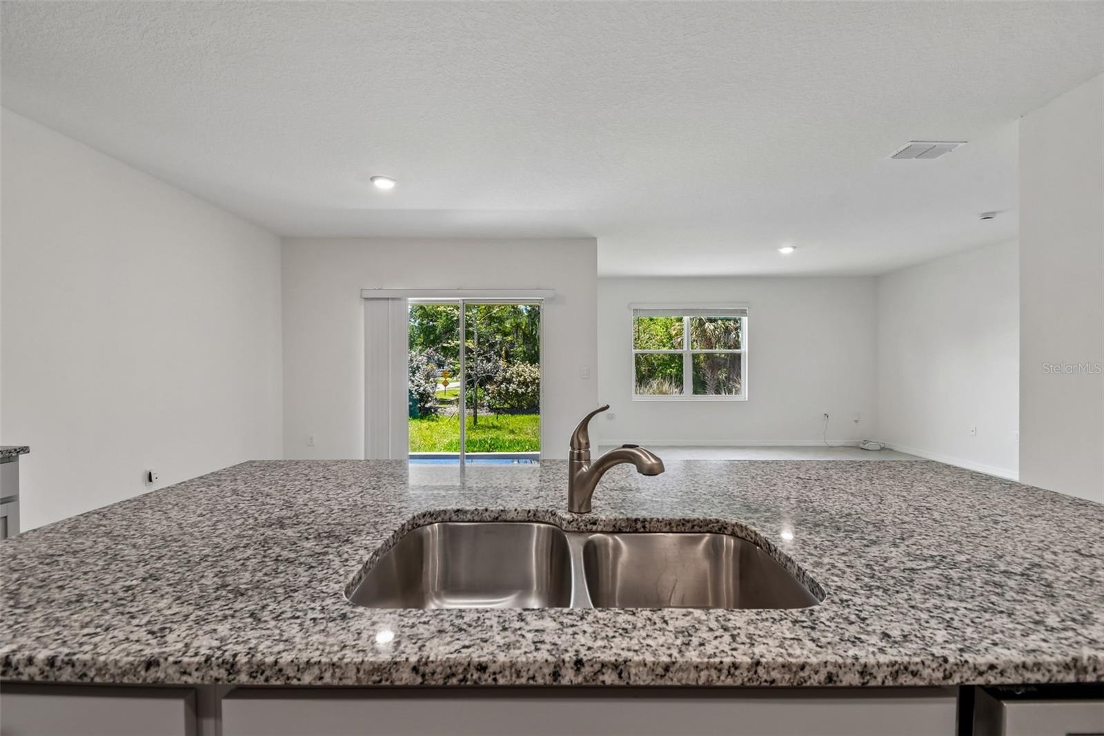 RIVIERA BELLA UN 9C - Residential