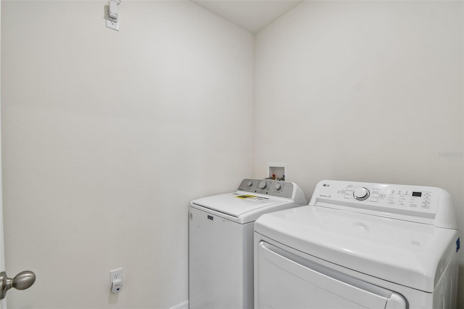 RIVIERA BELLA UN 9C - Residential