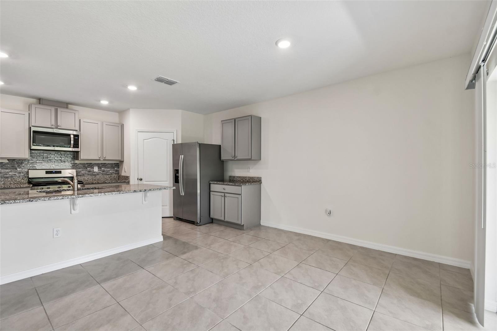 RIVIERA BELLA UN 9C - Residential