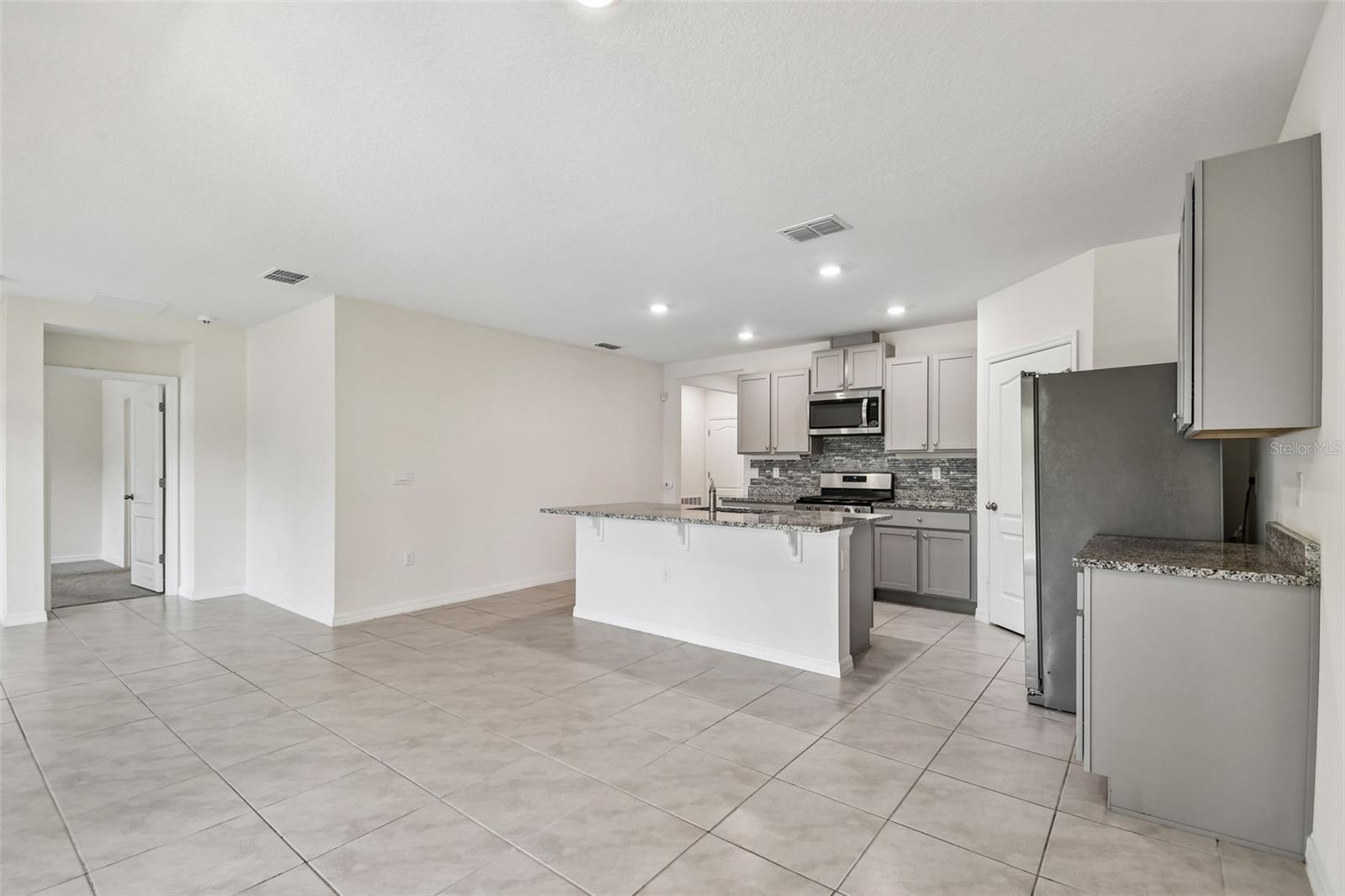 RIVIERA BELLA UN 9C - Residential