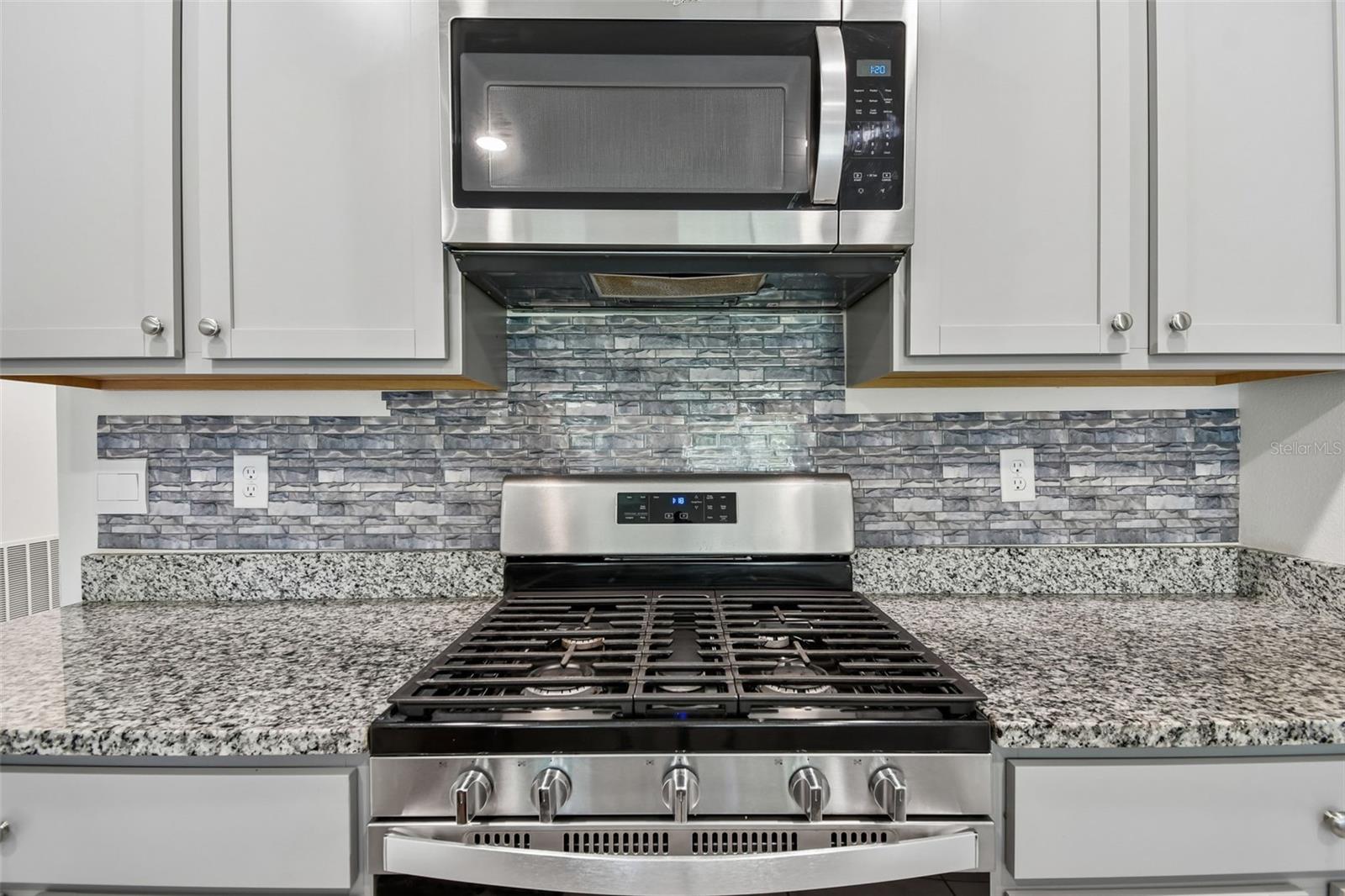 RIVIERA BELLA UN 9C - Residential