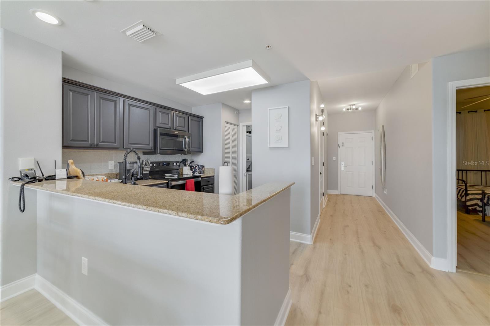 BLUE HERON BCH RESIDENCE TWR 02 CONDO - Residential