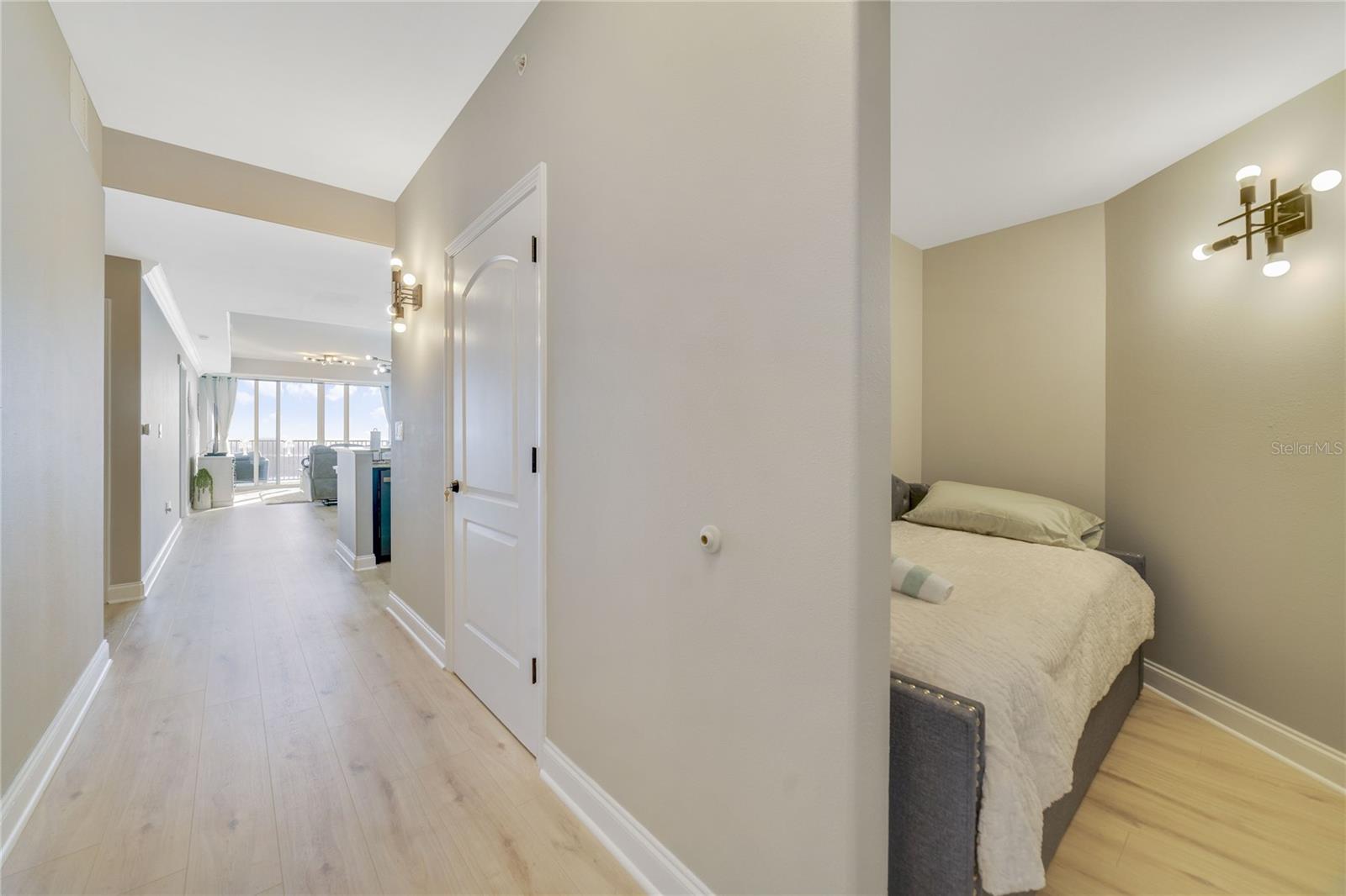 BLUE HERON BCH RESIDENCE TWR 02 CONDO - Residential