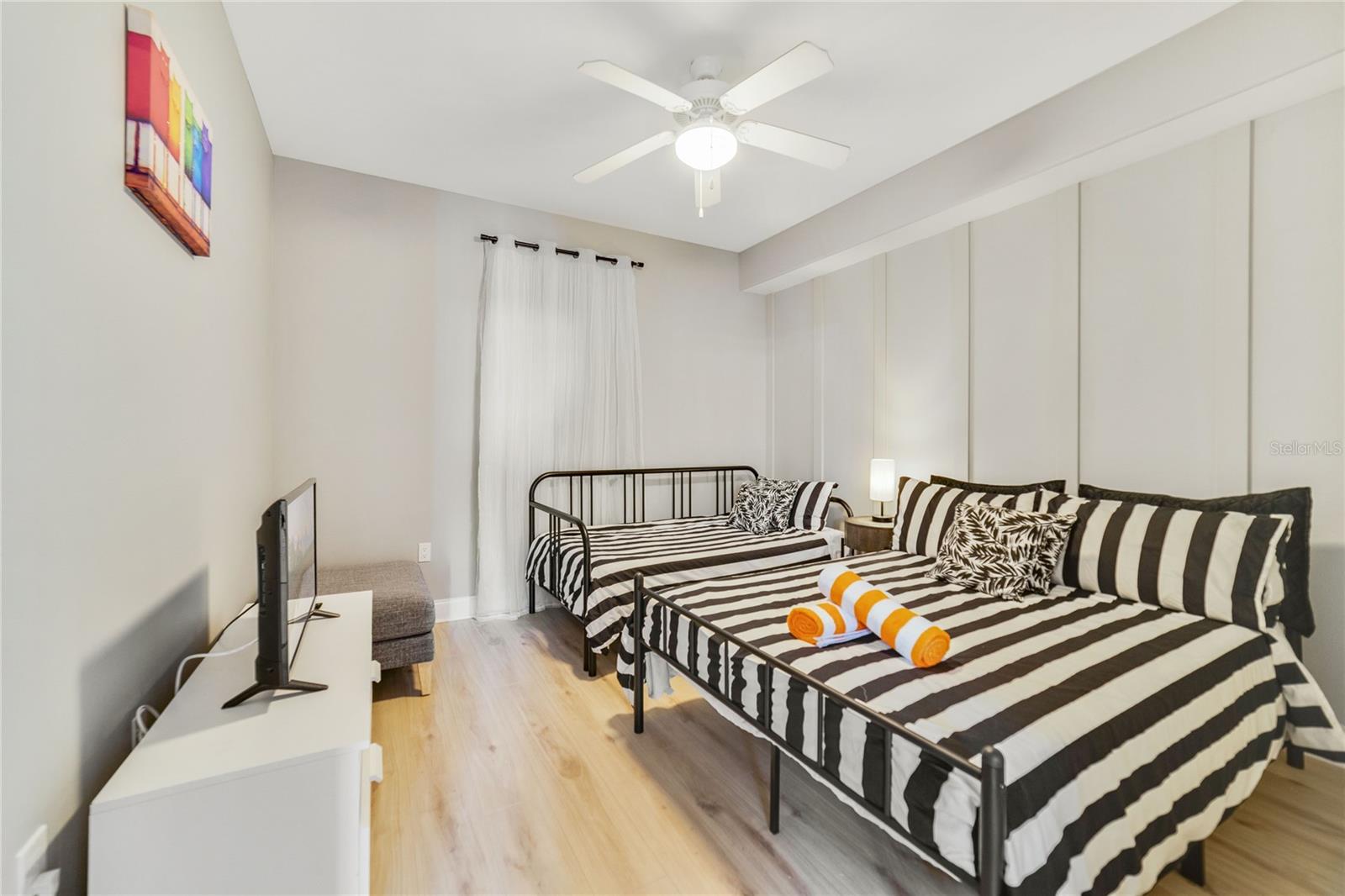 BLUE HERON BCH RESIDENCE TWR 02 CONDO - Residential