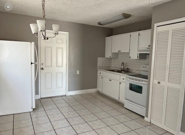 LAS PALMAS RESORT - Residential Lease