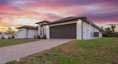 A home in PORT CHARLOTTE