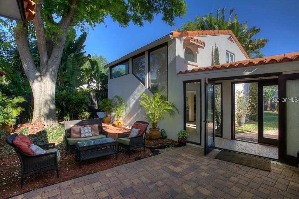 DAVIS ISLANDS PB10 PG52 TO 57 - Residential Lease