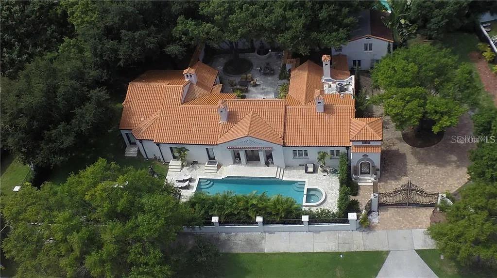 DAVIS ISLANDS PB10 PG52 TO 57 - Residential Lease