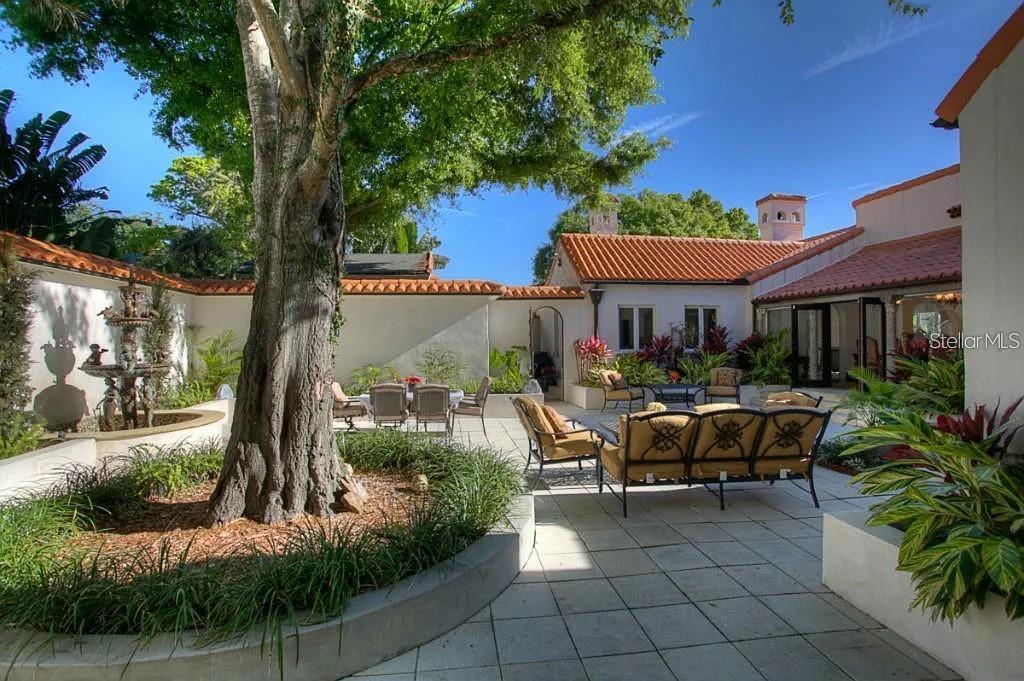 DAVIS ISLANDS PB10 PG52 TO 57 - Residential Lease