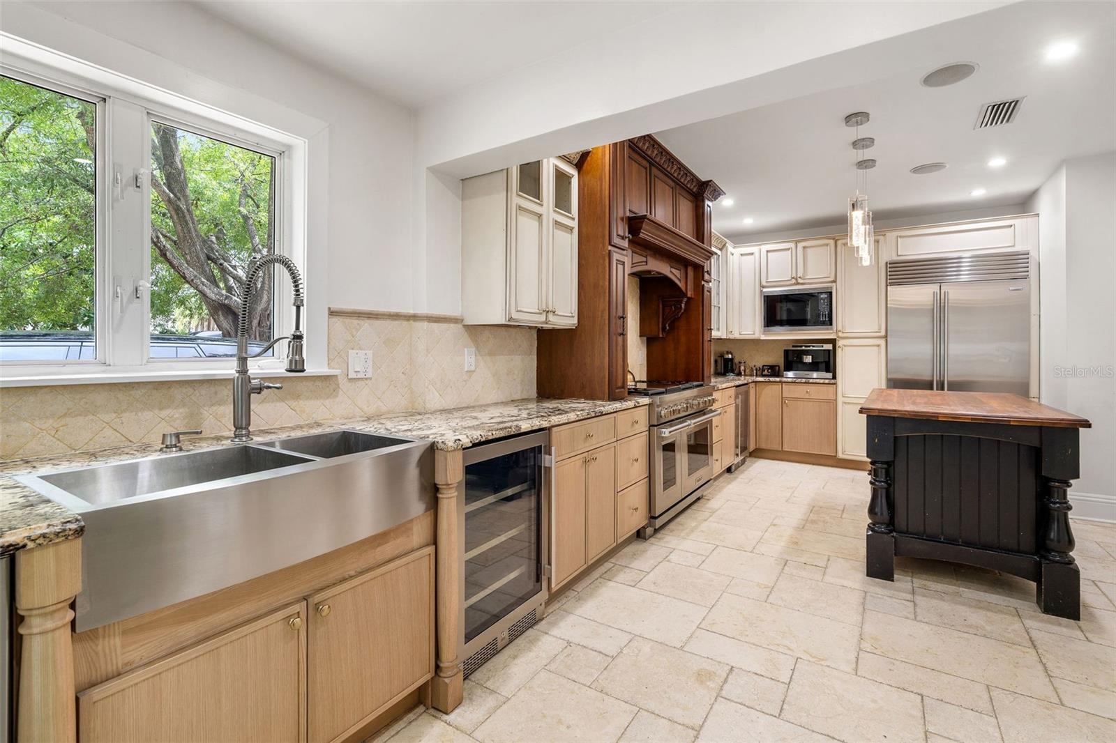 DAVIS ISLANDS PB10 PG52 TO 57 - Residential Lease