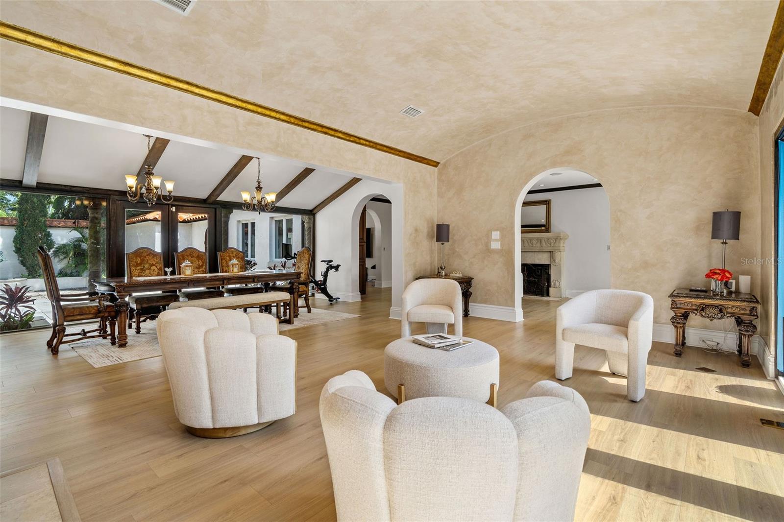 DAVIS ISLANDS PB10 PG52 TO 57 - Residential Lease