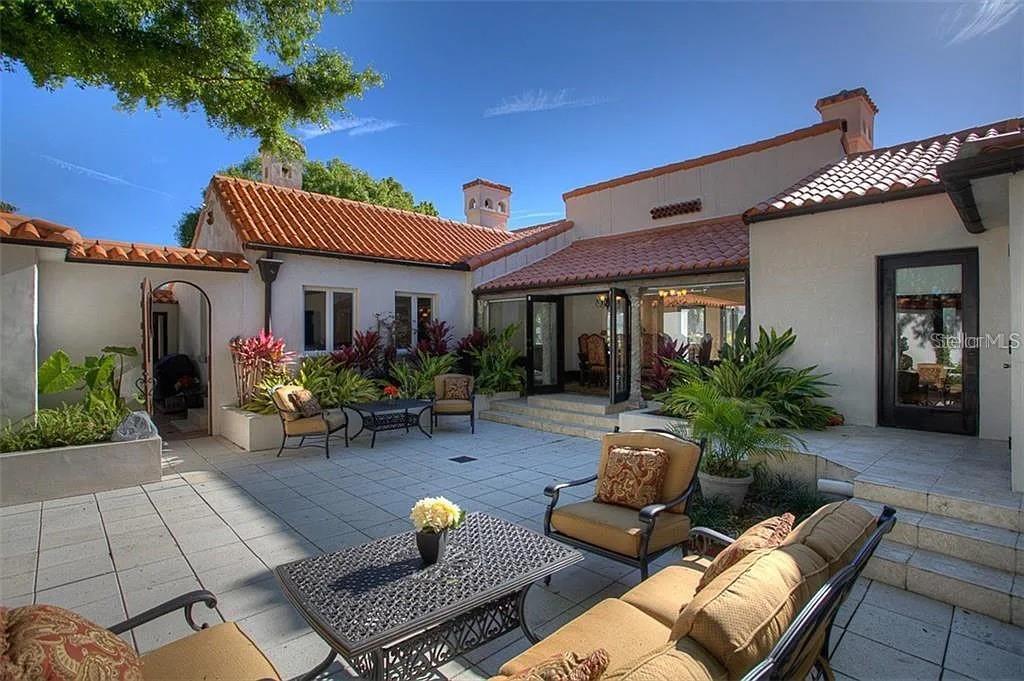 DAVIS ISLANDS PB10 PG52 TO 57 - Residential Lease