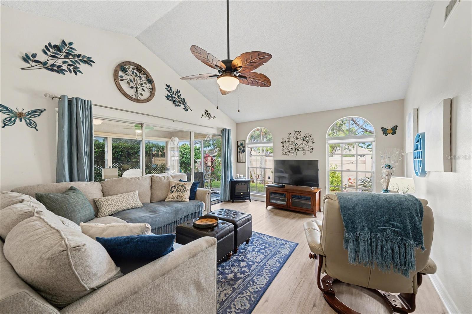 LAKEBRIDGE SOUTH PH A & B - Residential