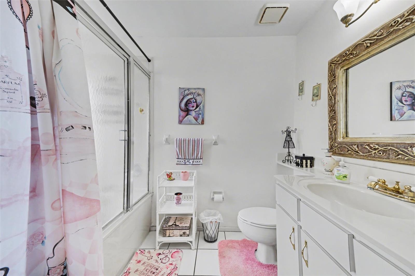 LAKEBRIDGE SOUTH PH A & B - Residential