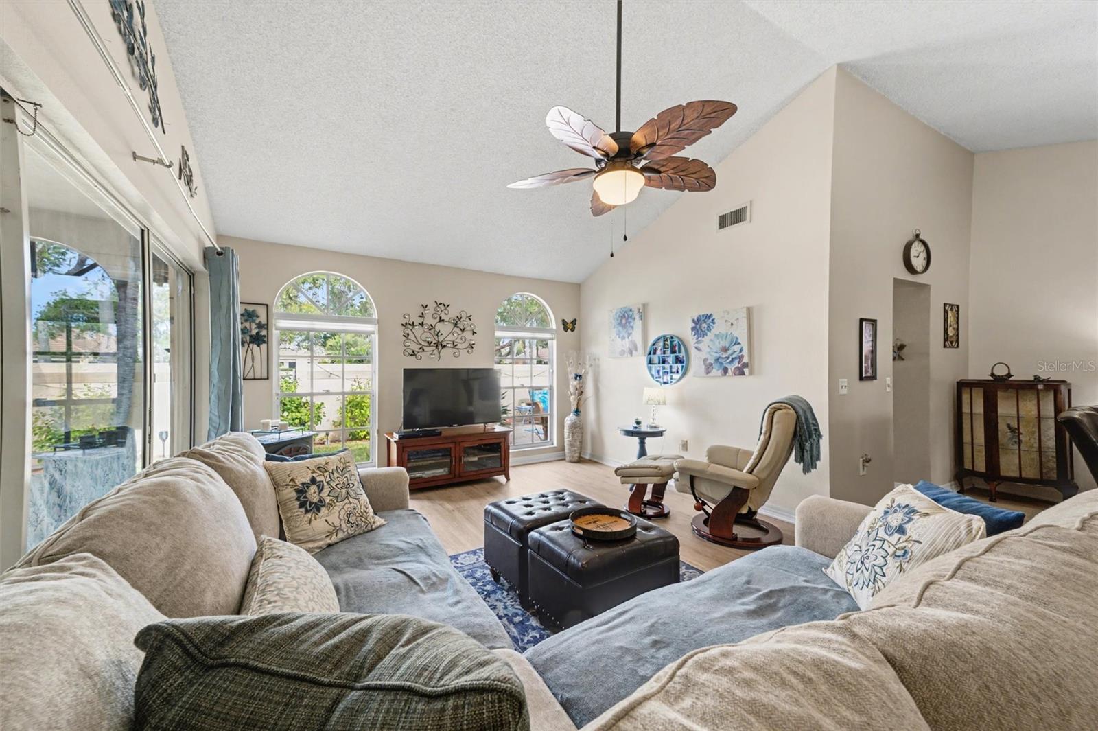 LAKEBRIDGE SOUTH PH A & B - Residential