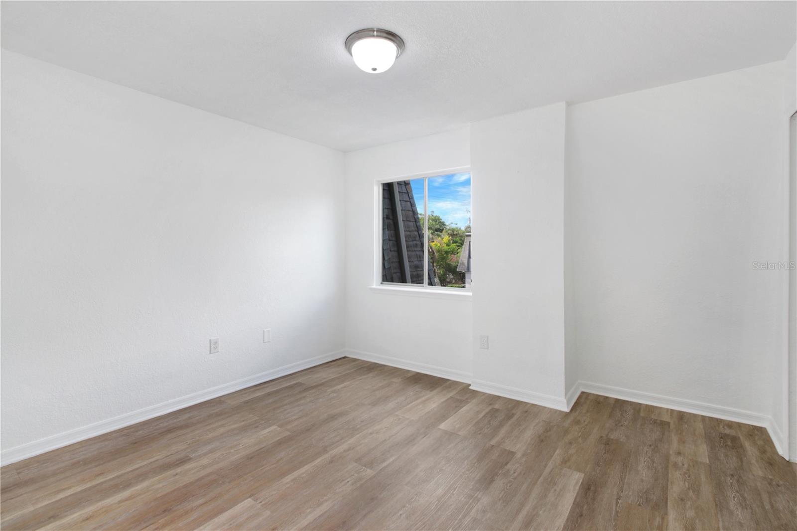 METRO/MICHIGAN PARK CONDO - Residential