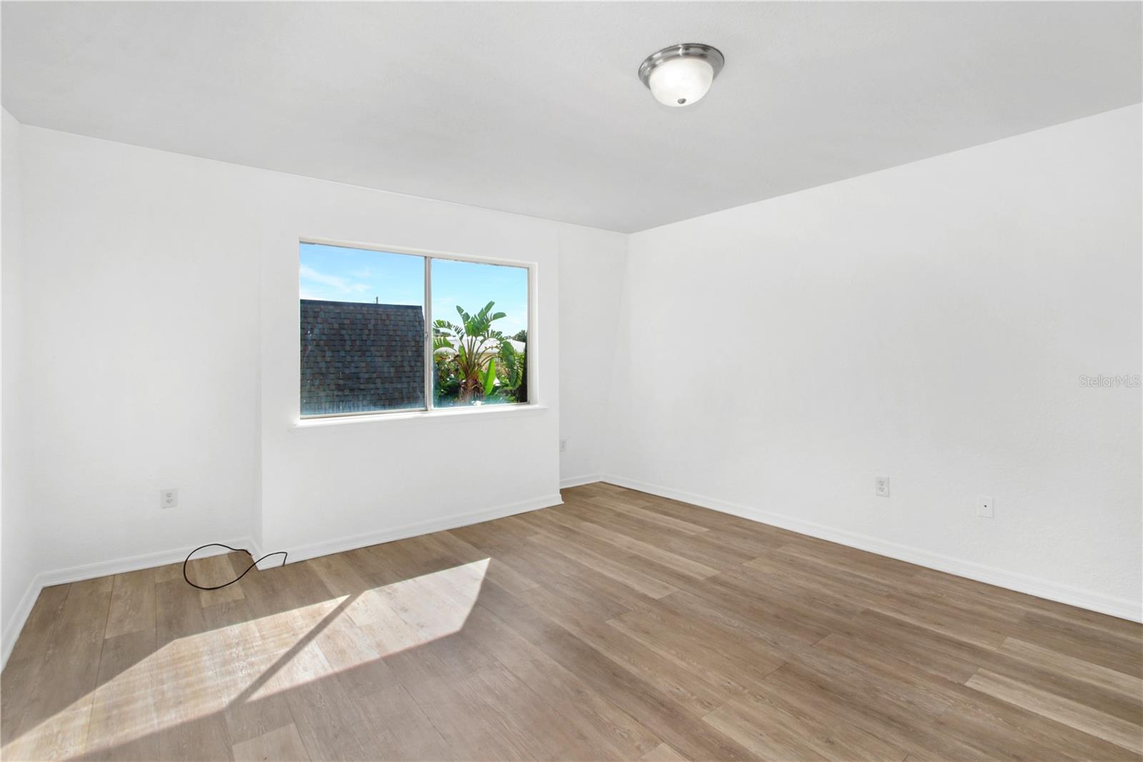 METRO/MICHIGAN PARK CONDO - Residential