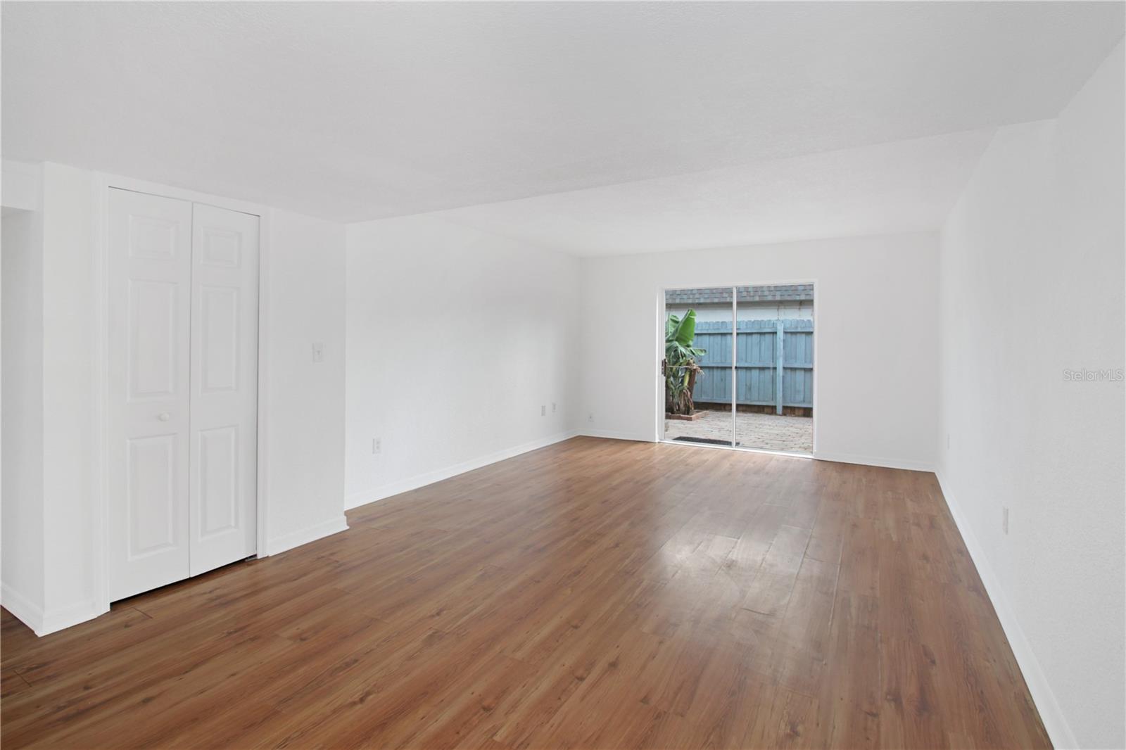 METRO/MICHIGAN PARK CONDO - Residential