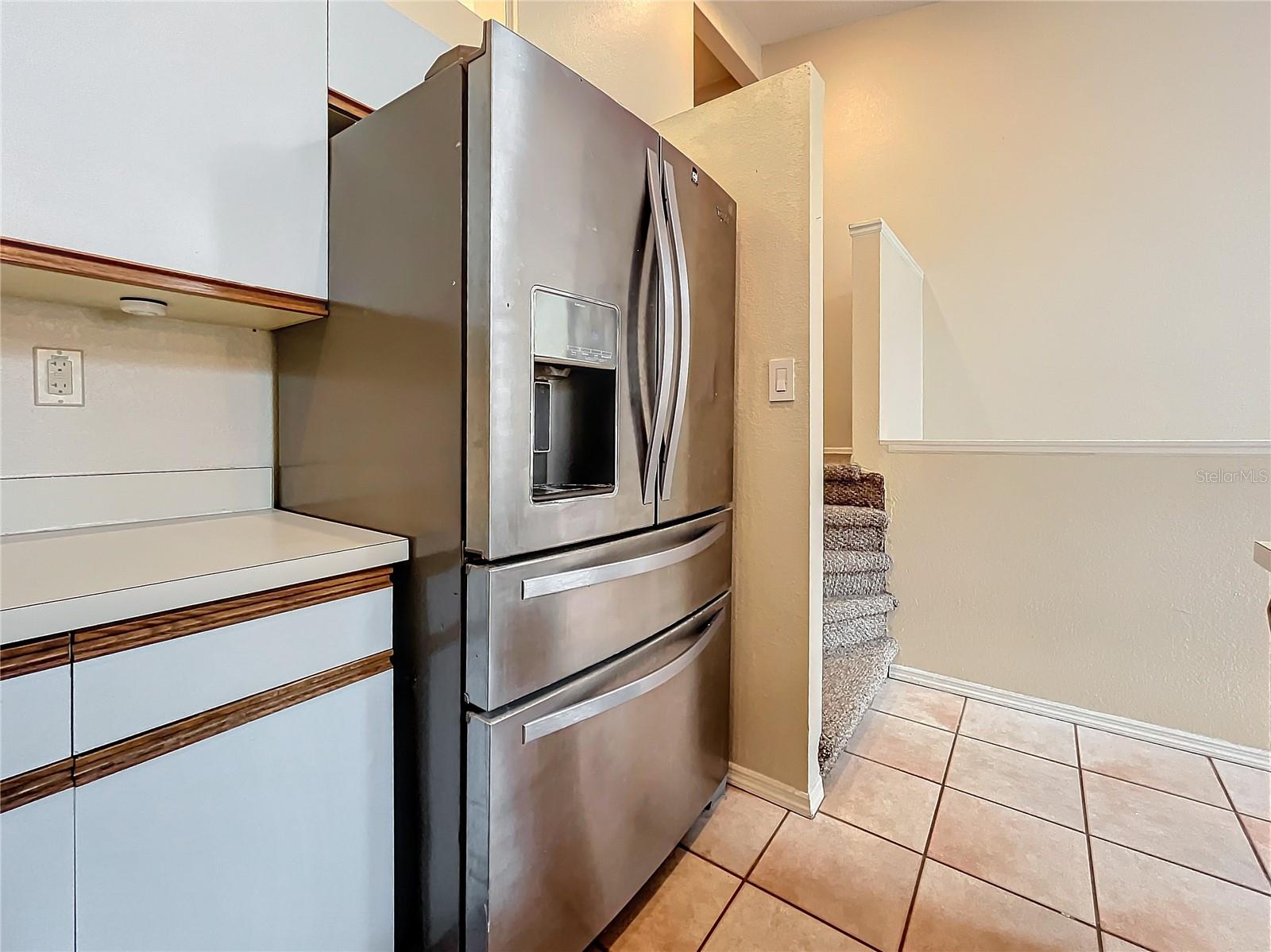 LAKE FOREST CONDO - Residential