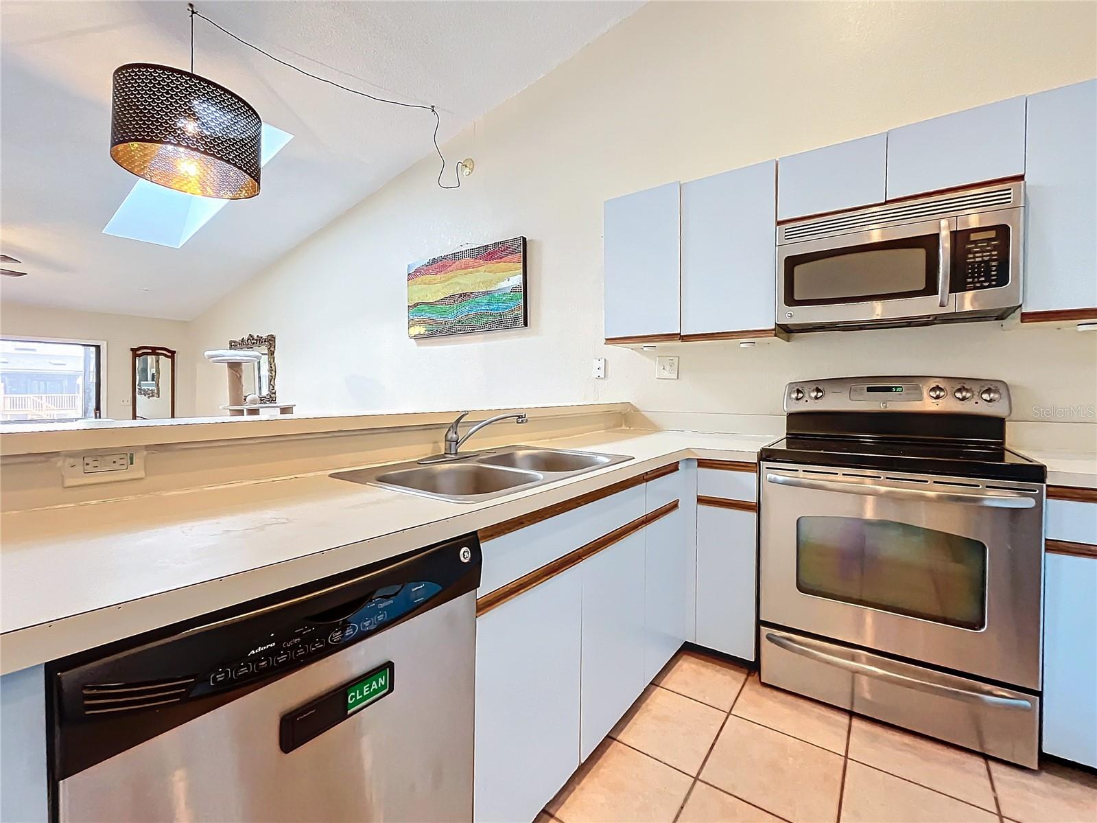 LAKE FOREST CONDO - Residential