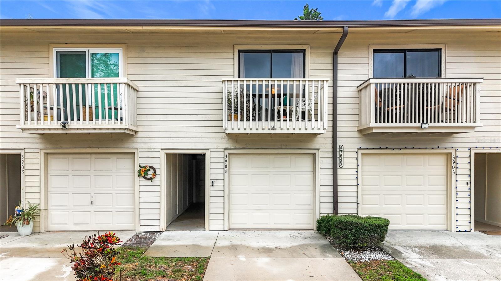 LAKE FOREST CONDO - Residential