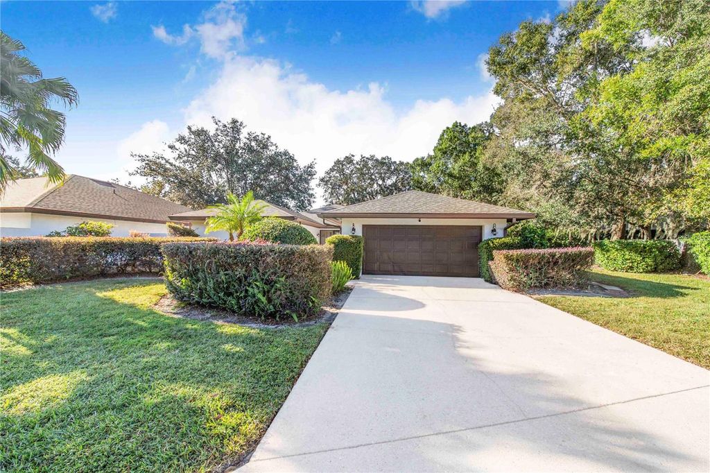 Photo of 20 Coventry Drive, Haines City, FL 33844 (MLS # P4936900)