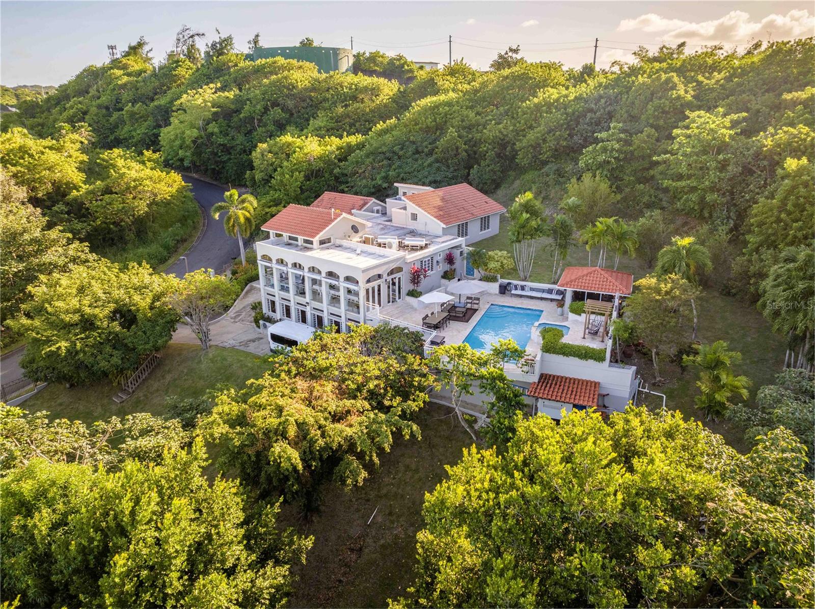 HARBOUR LIGHTS ESTATES - Residential