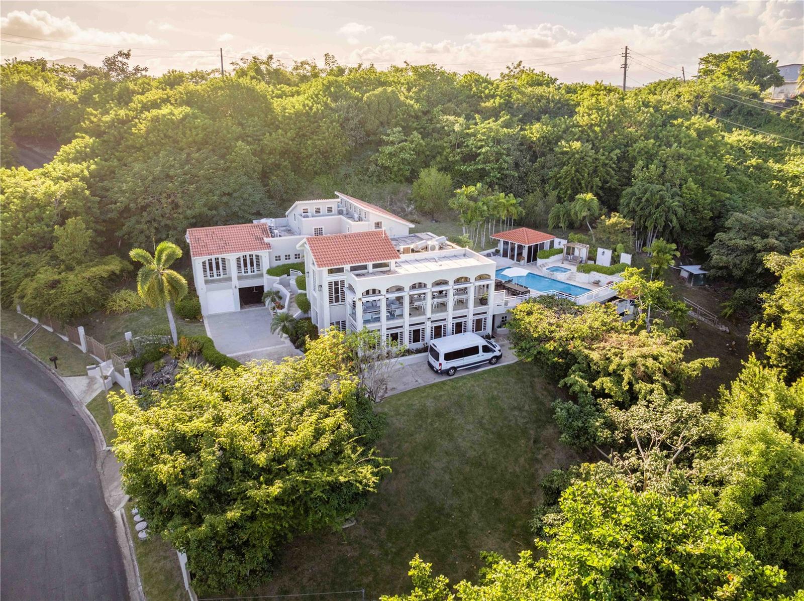 HARBOUR LIGHTS ESTATES - Residential