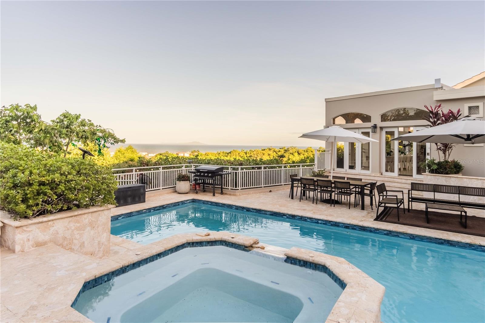 HARBOUR LIGHTS ESTATES - Residential