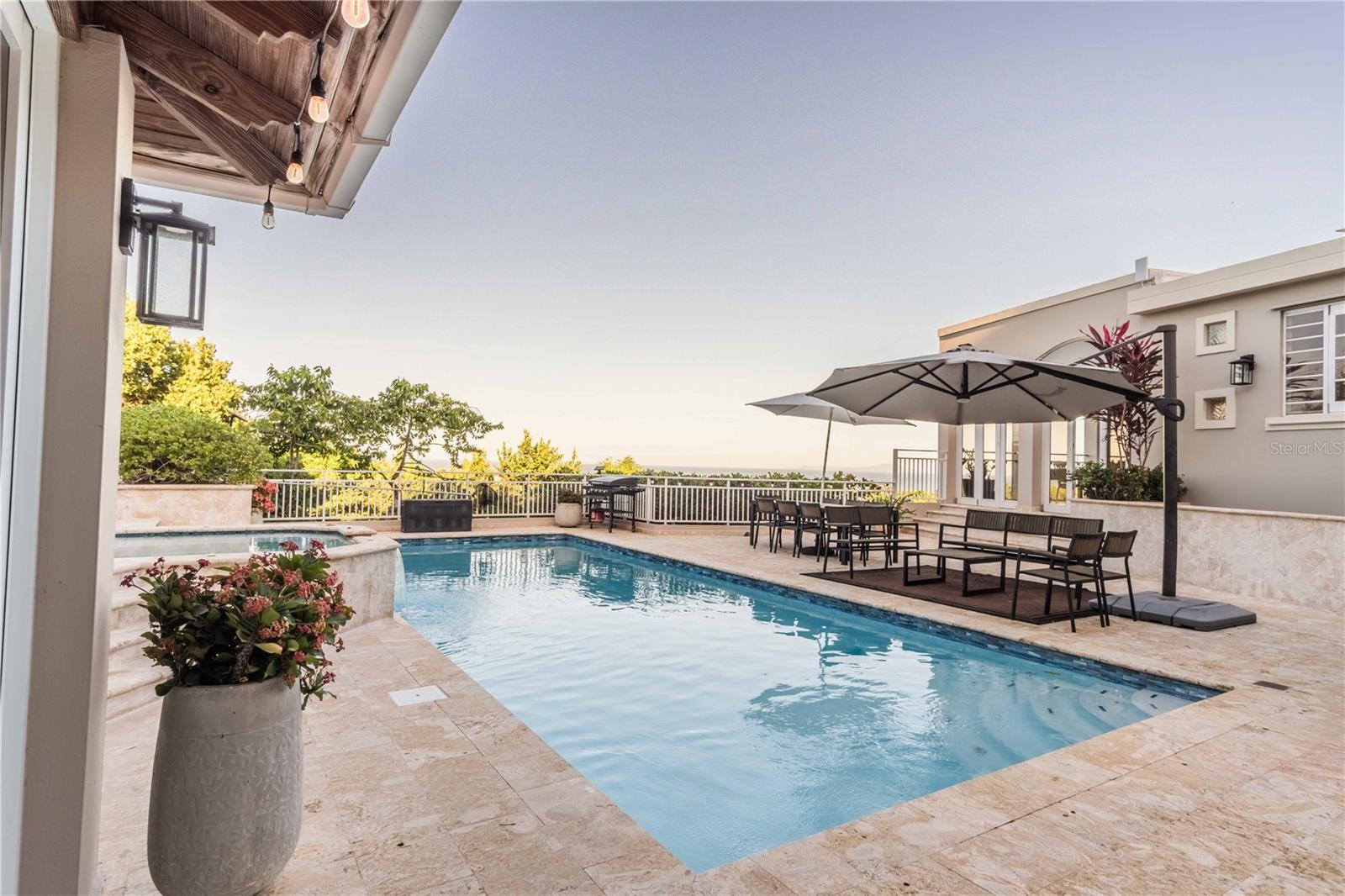 HARBOUR LIGHTS ESTATES - Residential