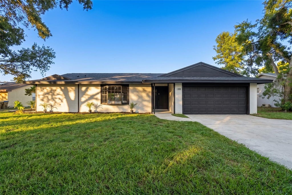 Photo of 2661 Ellen Avenue, Kissimmee, FL 34744 (MLS # O6399716)