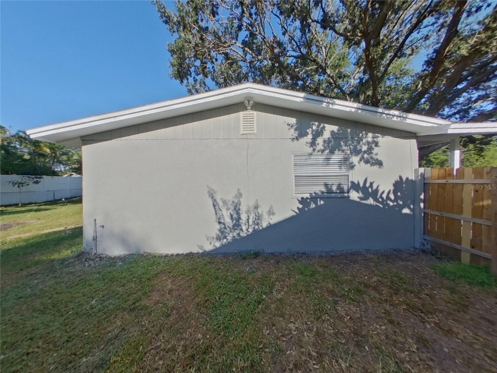 LAKE SARASOTA - Residential Lease