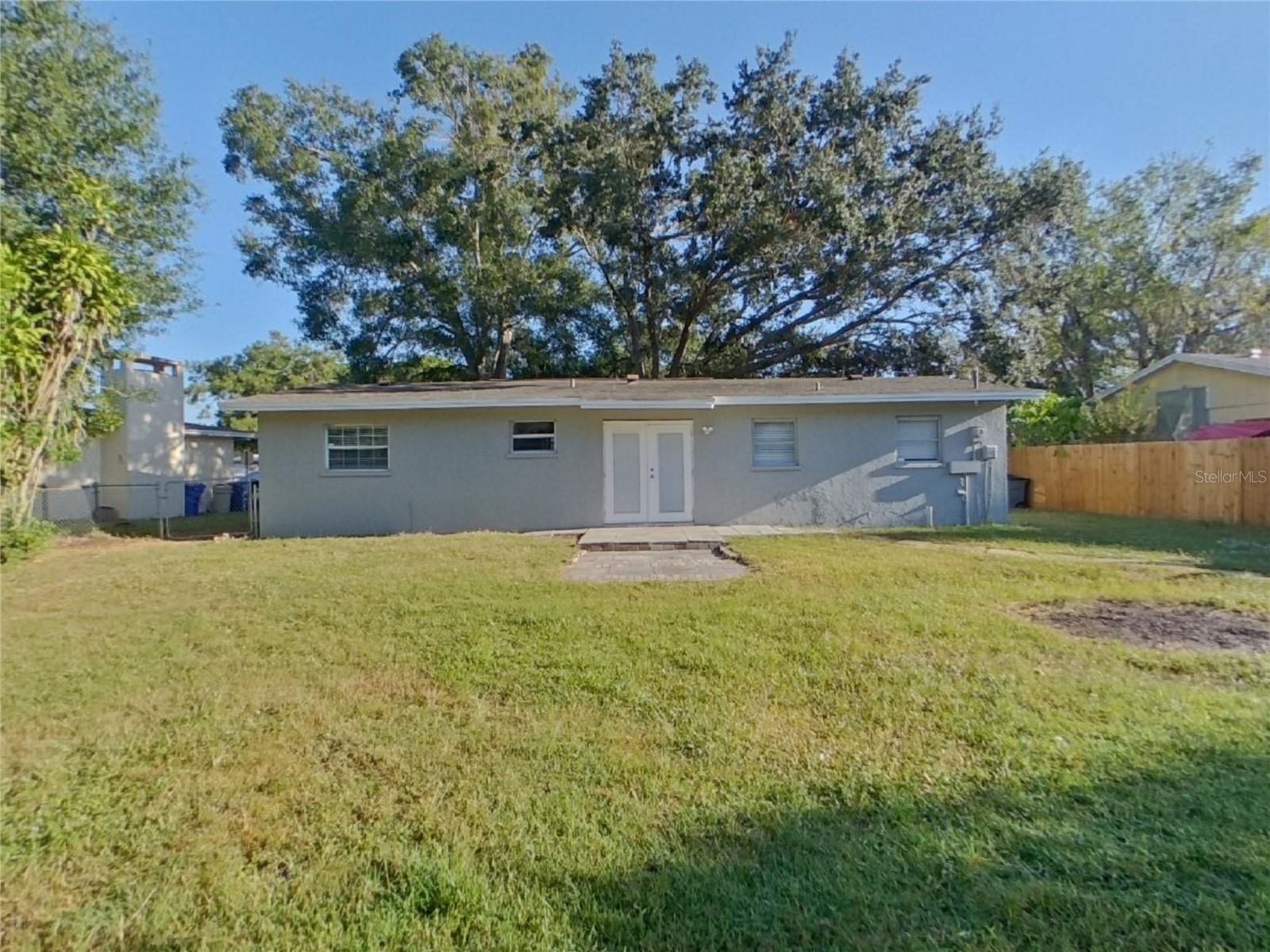 LAKE SARASOTA - Residential Lease