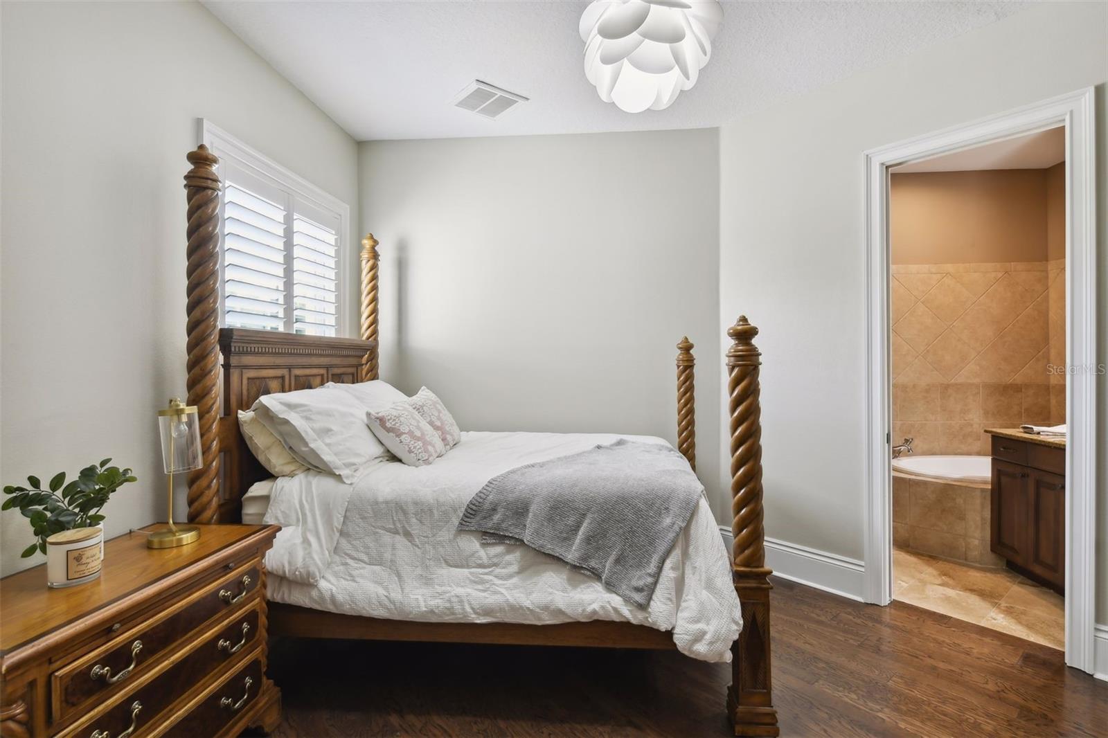 STEEPLECHASE - Residential