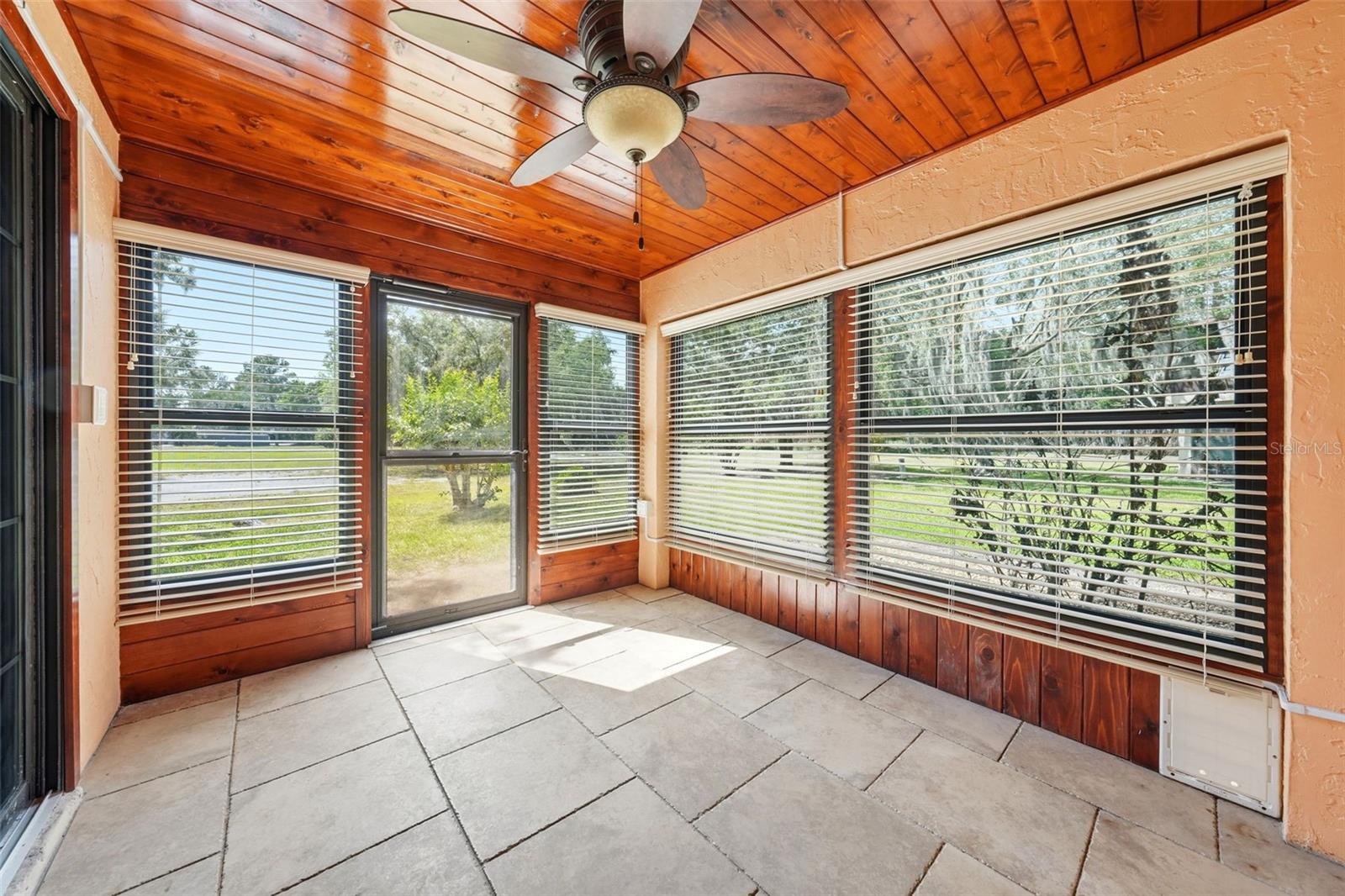 COACH HOUSES AT LEESBURG - Residential