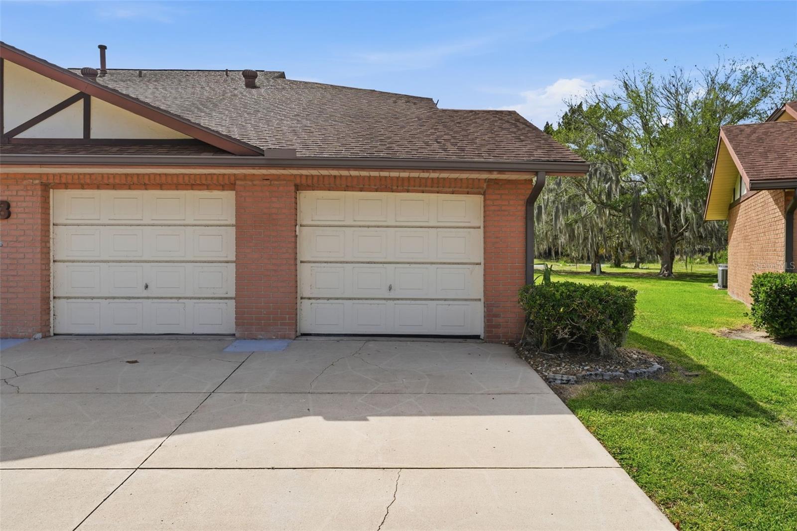 COACH HOUSES AT LEESBURG - Residential
