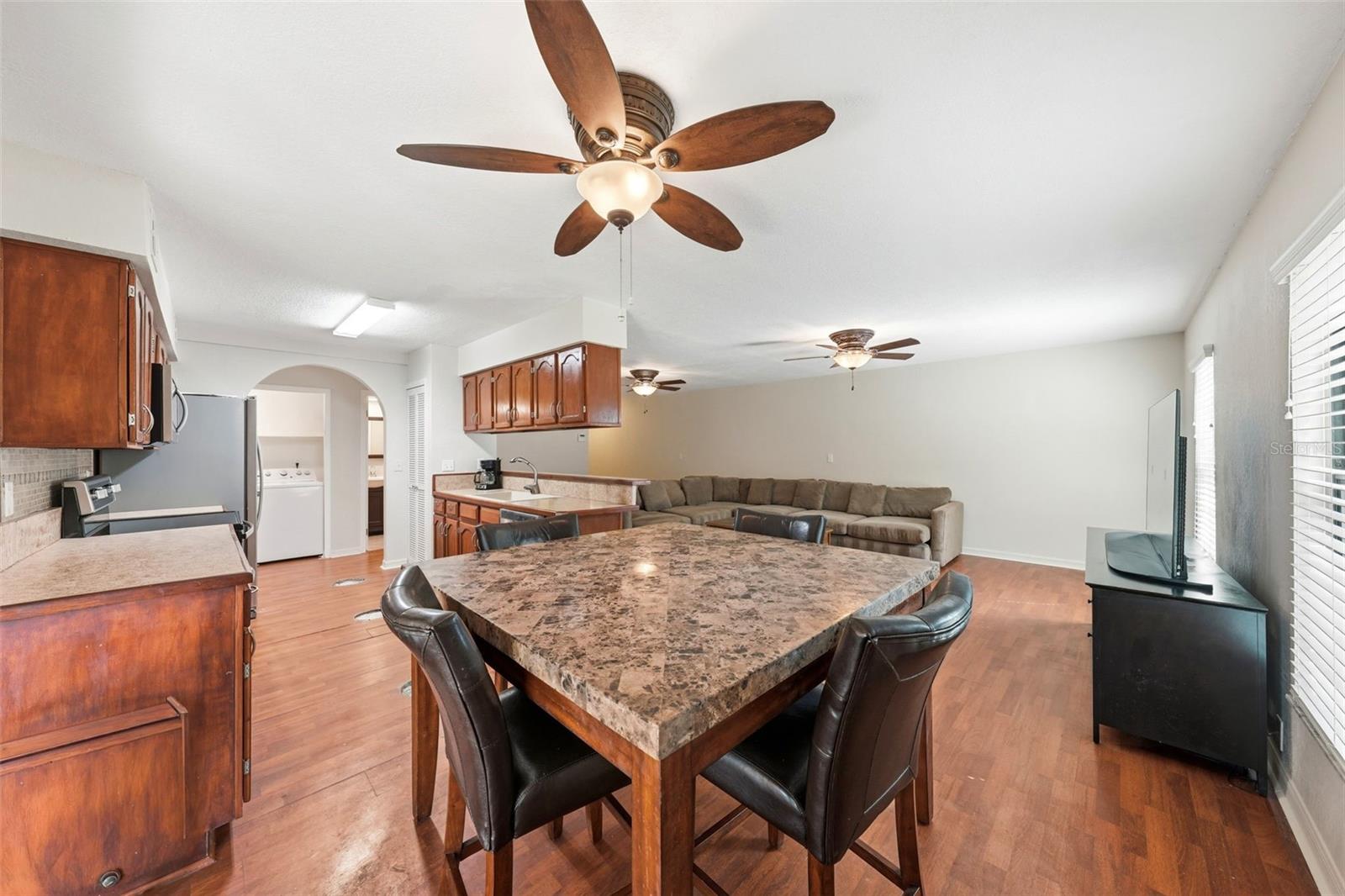 COACH HOUSES AT LEESBURG - Residential