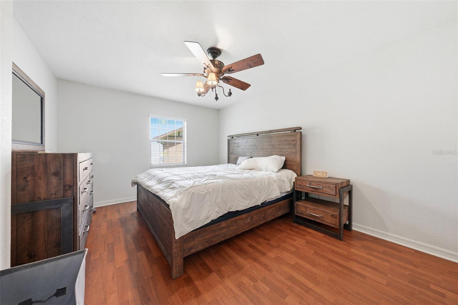 COACH HOUSES AT LEESBURG - Residential