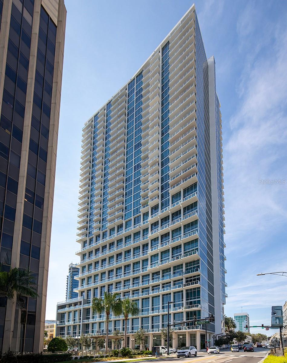 150 E ROBINSON STREET 2408