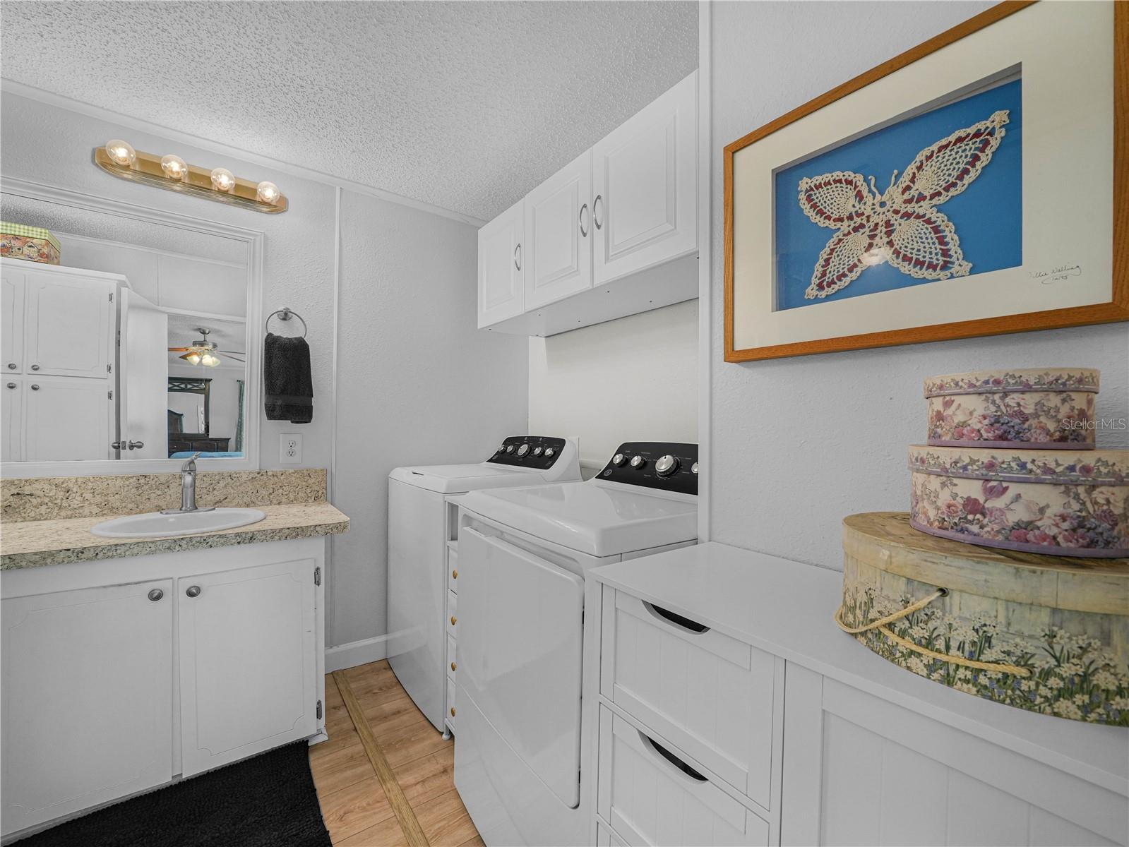 FOXWOOD LAKE ESTATES - Residential