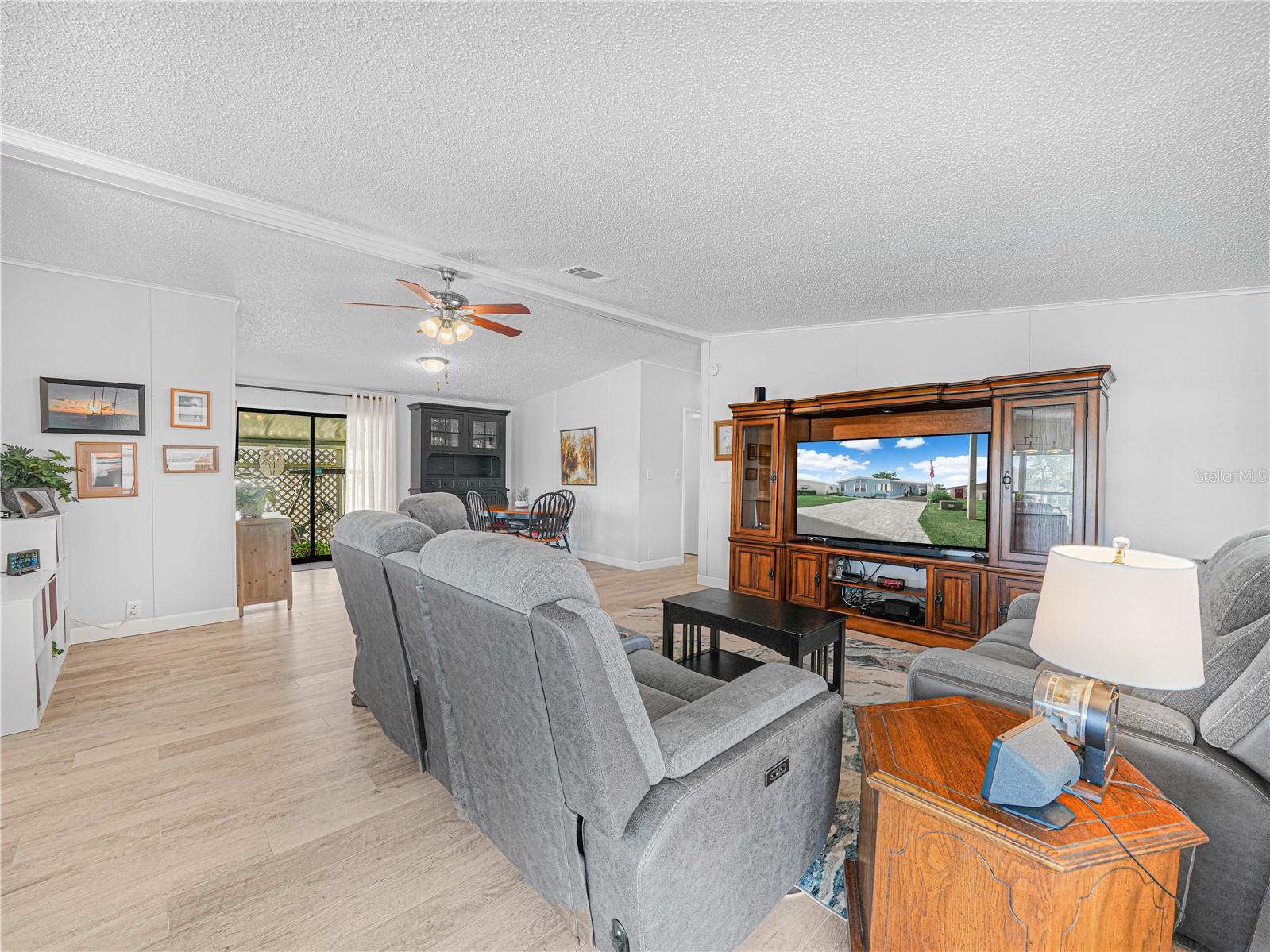 FOXWOOD LAKE ESTATES - Residential